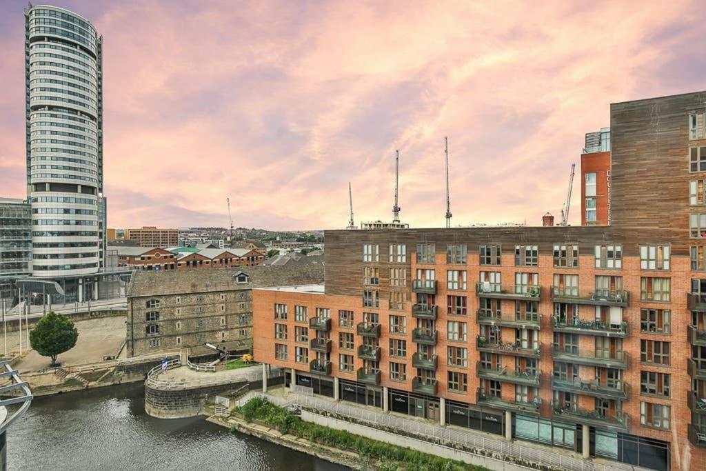 The Exclusive Gem Of Leeds - Sleeps 8 Apartment Luaran gambar