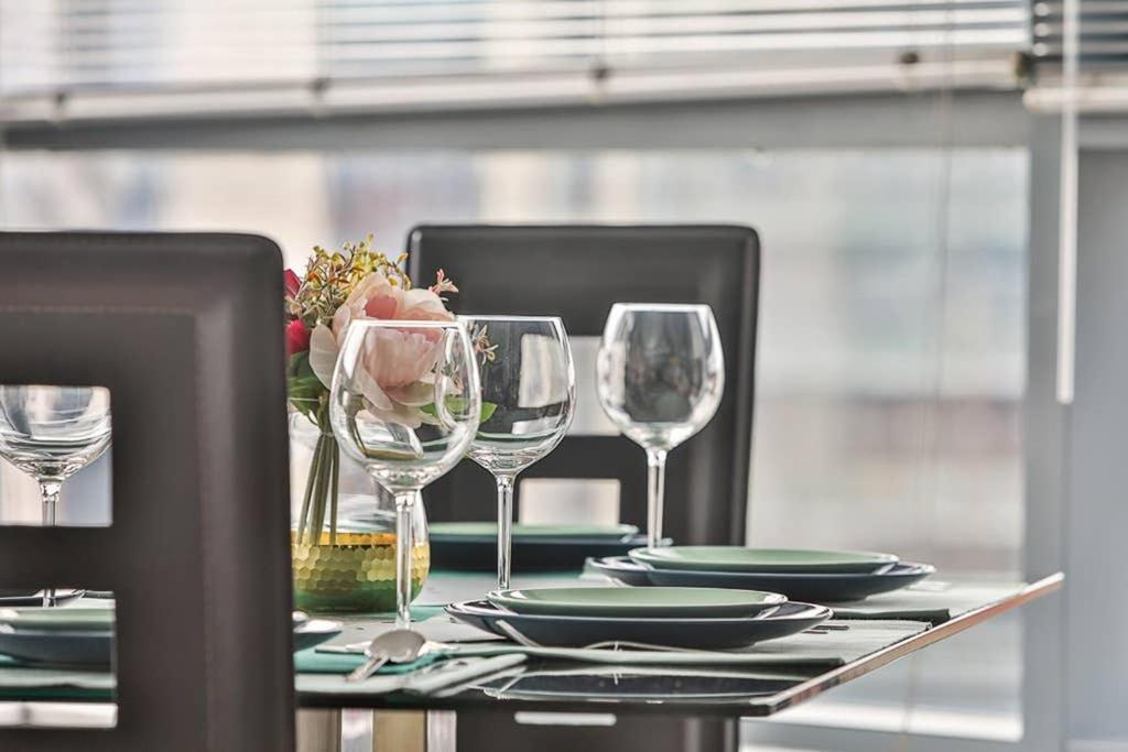 The Exclusive Gem Of Leeds - Sleeps 8 Apartment Luaran gambar