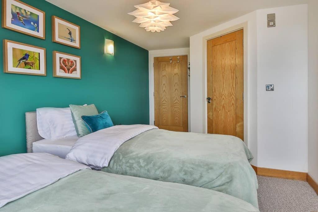 The Exclusive Gem Of Leeds - Sleeps 8 Apartment Luaran gambar