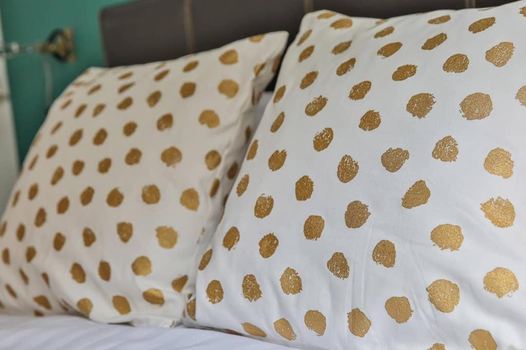 The Exclusive Gem Of Leeds - Sleeps 8 Apartment Luaran gambar
